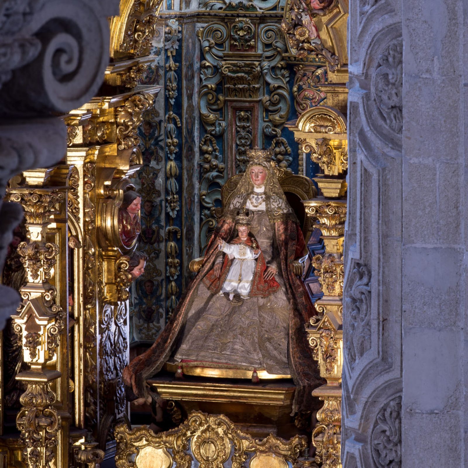 La Virgen de las Aguas en su camarín.