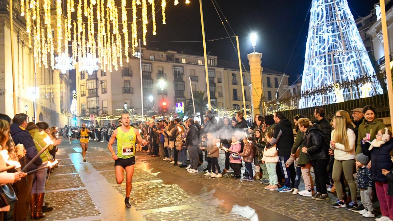 En imágenes: la élite del atletismo mundial despliega su calidad en la Carrera de San Antón de Jaén