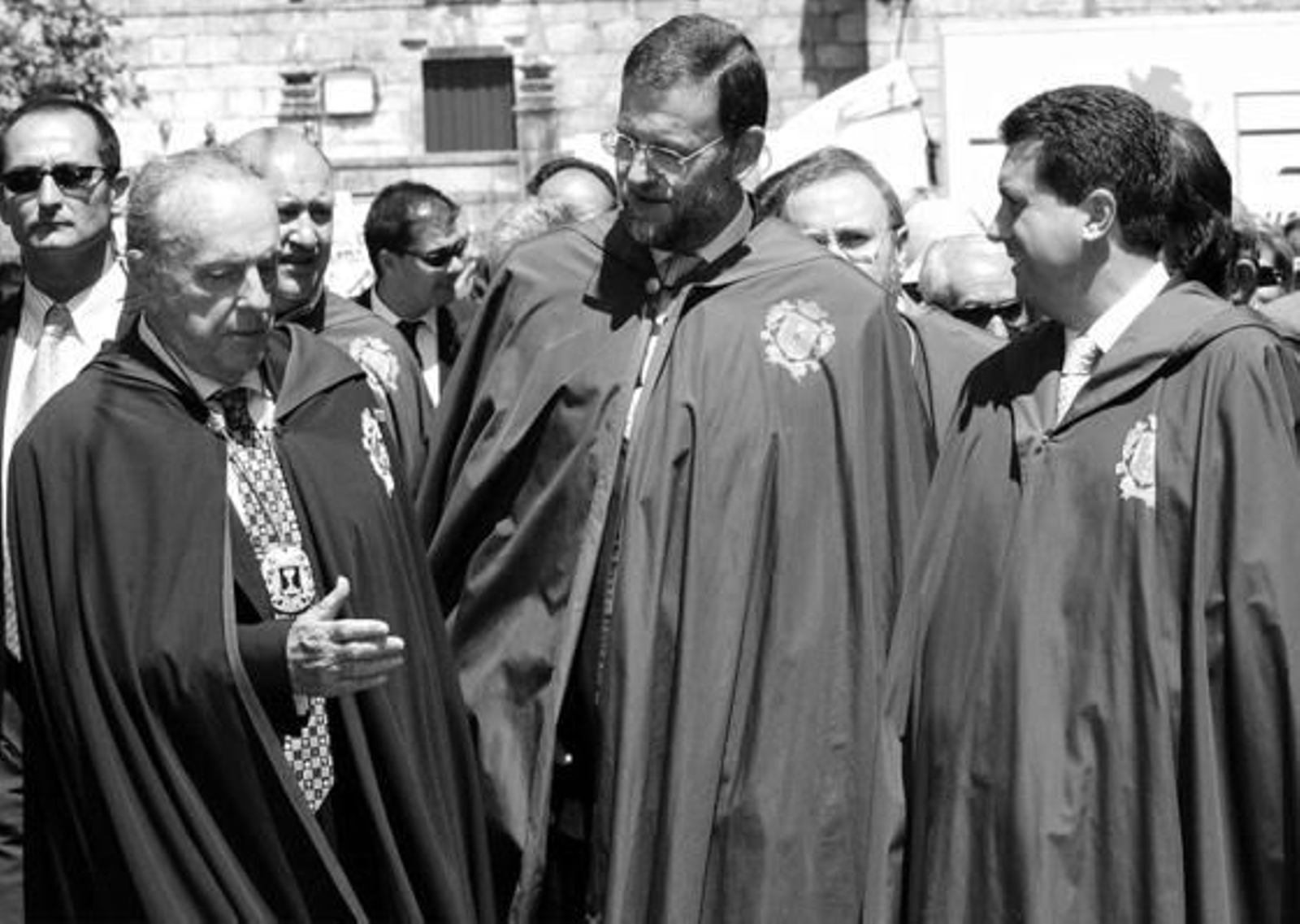 Manuel Fraga, Mariano Rajoy y Jaume Matas, en la fiesta del albariño en 2002. / EFE