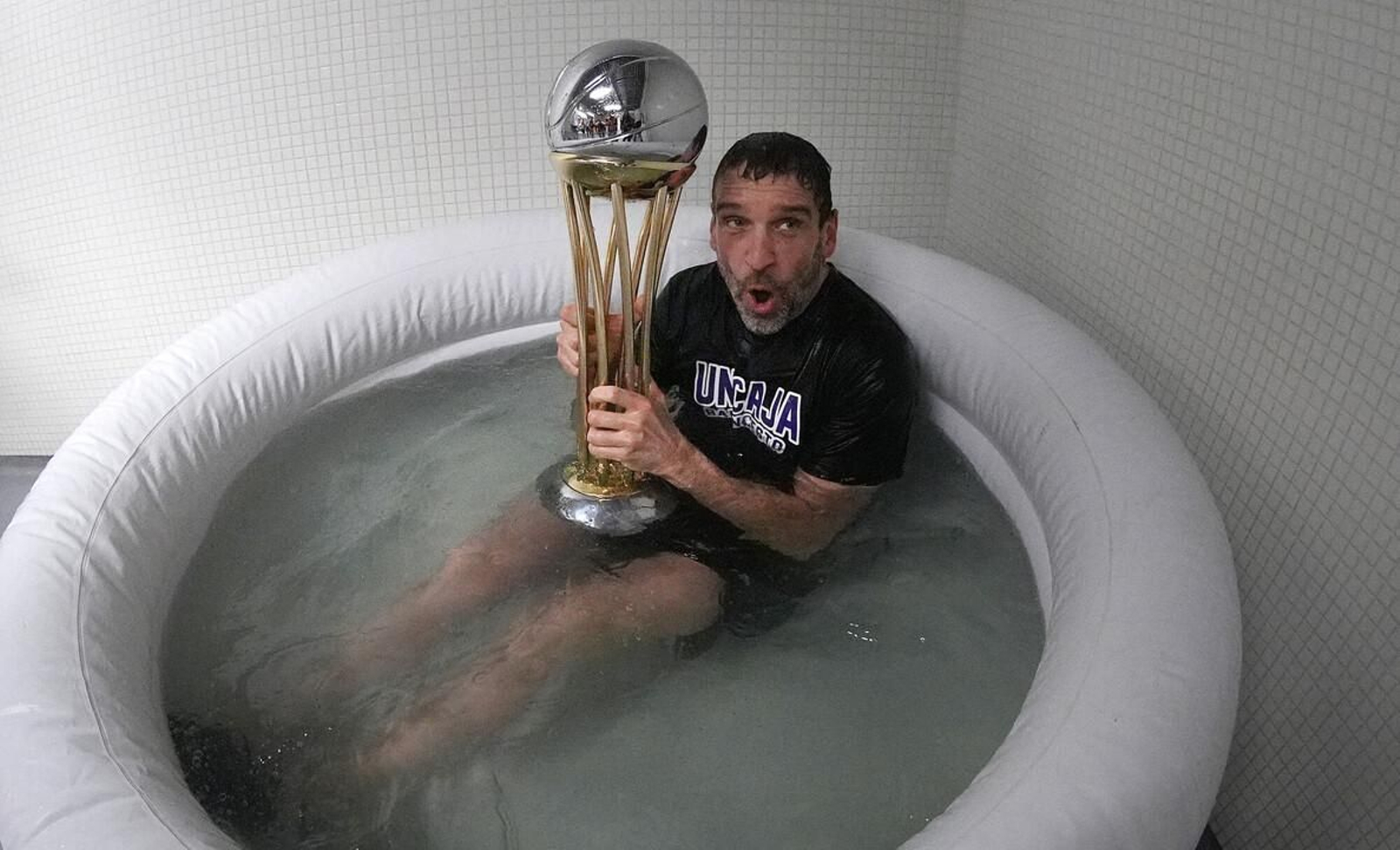 El Unicaja, campeón de Copa: Todas las imágenes del partido, la fiesta y la llegada a Málaga