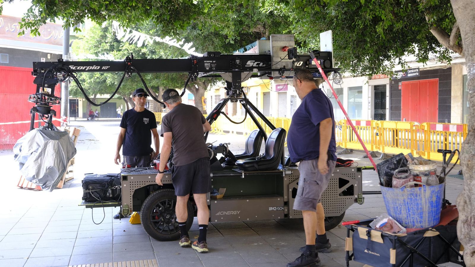 Preparando el material para arrancar el rodaje.
