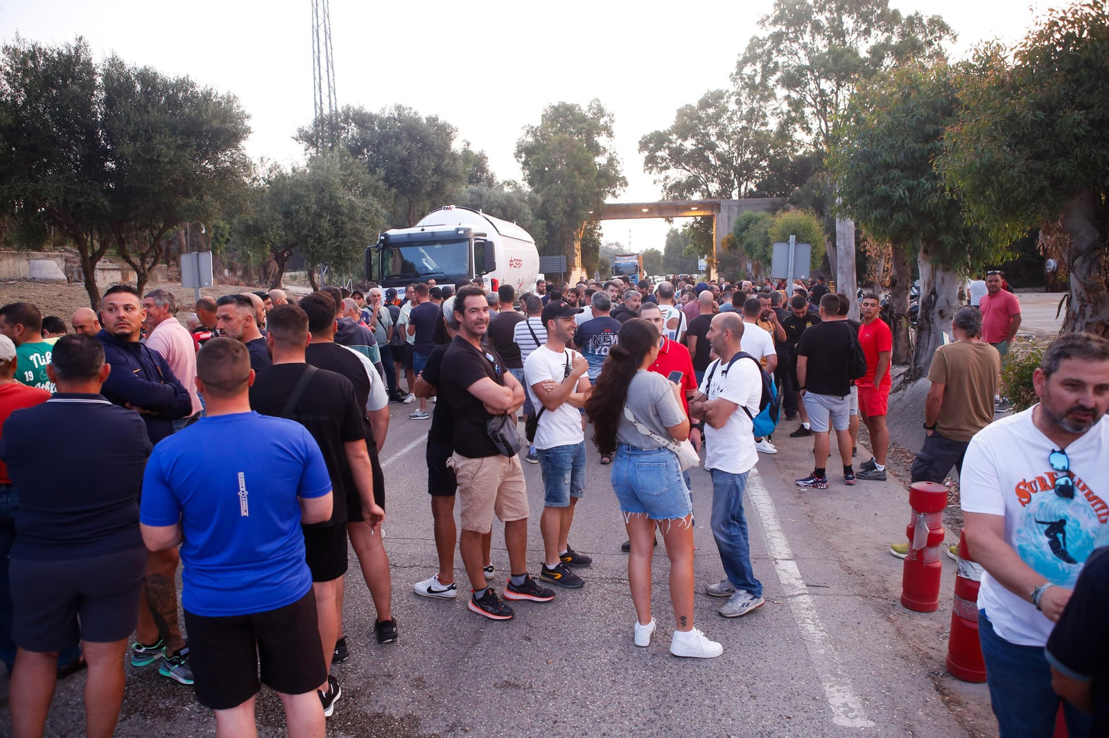 La primera jornada de la huelga del metal en el Campo de Gibraltar, en imágenes