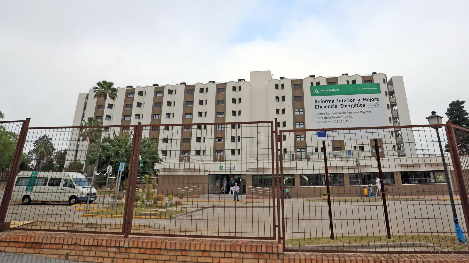Vista exterior de la Residencia de Mayores de La Granja.