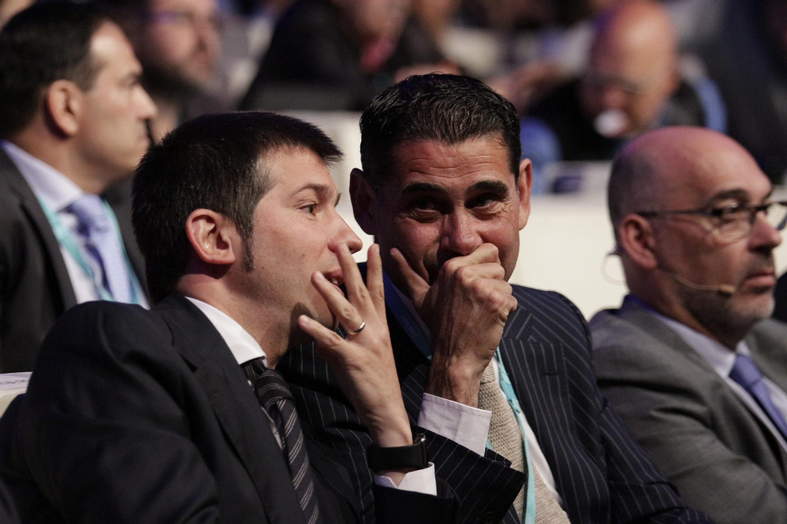 Hierro junto a Celades