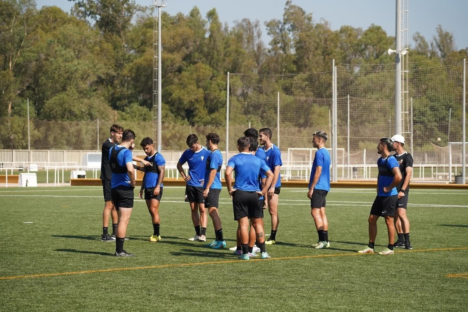 Entrenamiento del Algeciras el pasado miércoles en La Menacha
