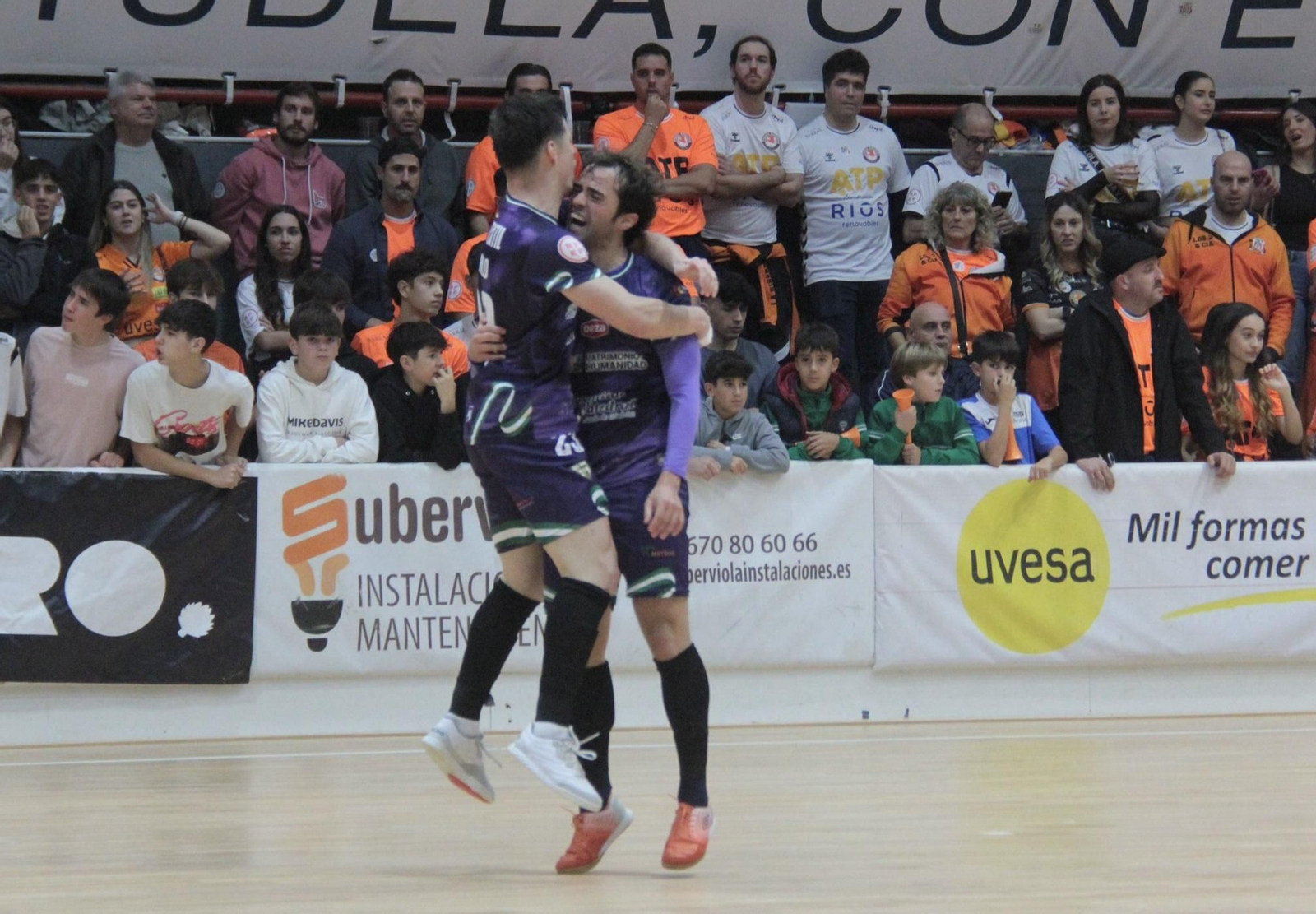 Pablo del Moral celebra el gol del triunfo en Tudela.