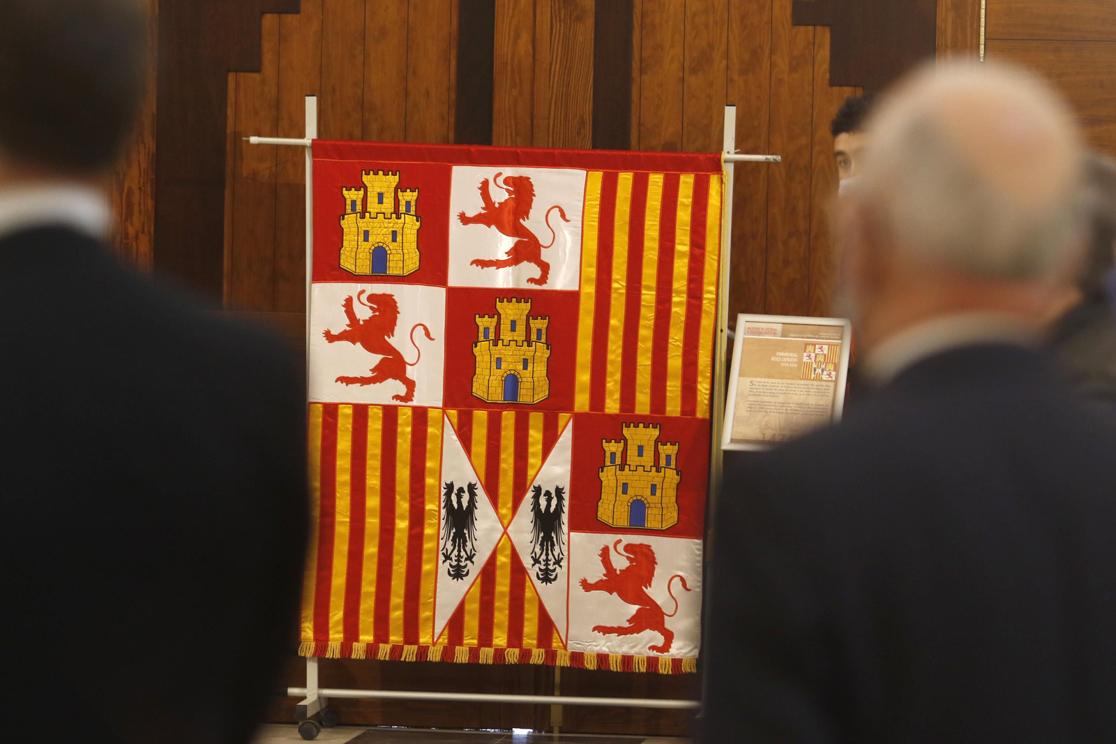 Fotogalería: La exposición sobre banderas históricas en Córdoba Fotogalería: La exposición sobre banderas históricas en Córdoba