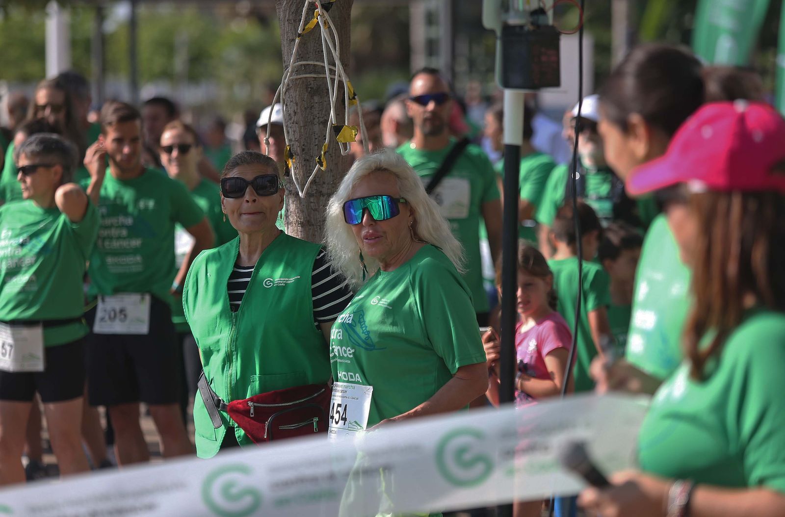 La II Carrera en marcha contra el cáncer celebrada en Algeciras, en imágenes.