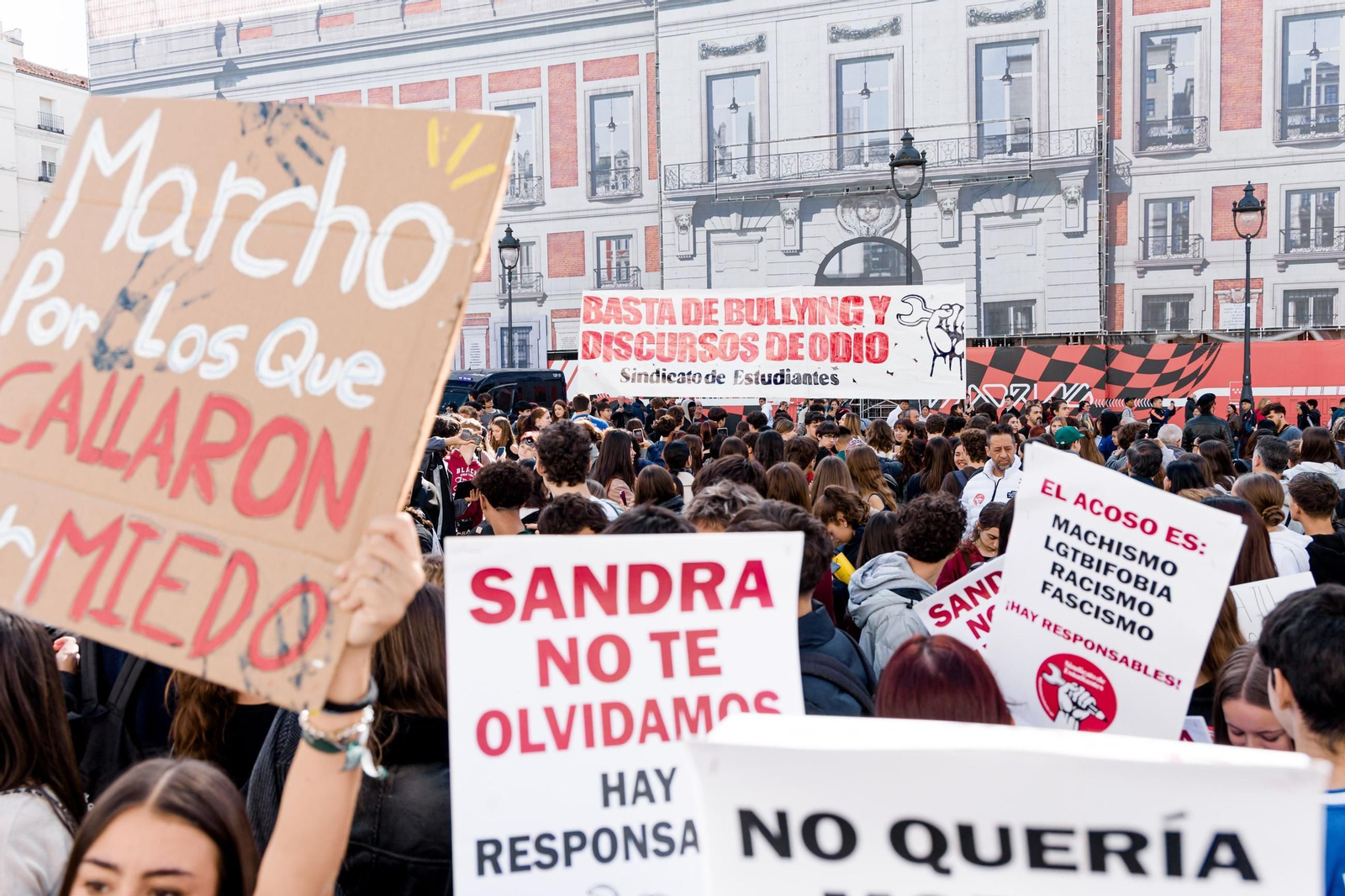 Las manifestaciones estudiantiles alzan su voz contra el 'bullying' a lo largo y ancho de España