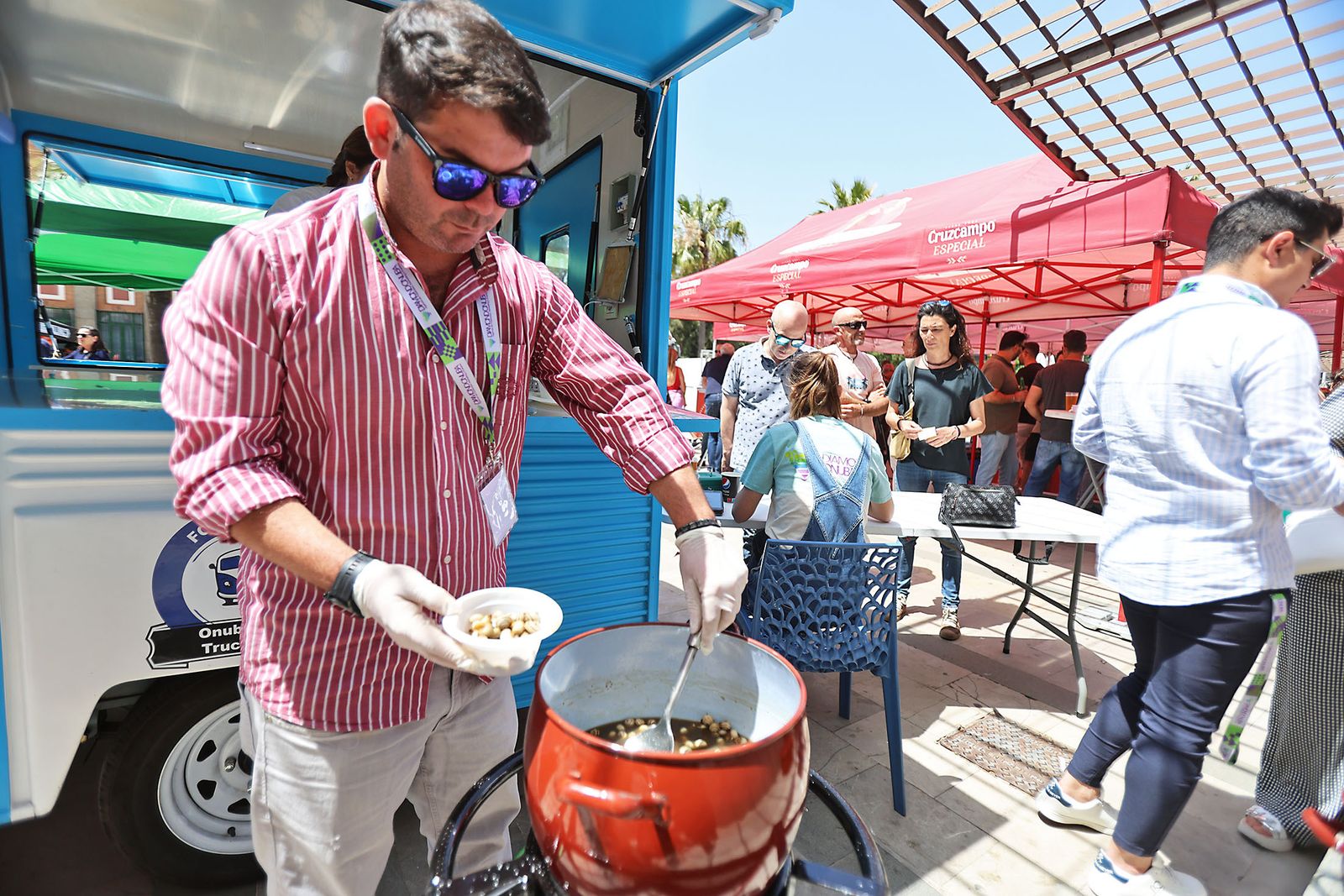 Imágenes de la Feria del Caracol en la Plaza 12 de Octubre