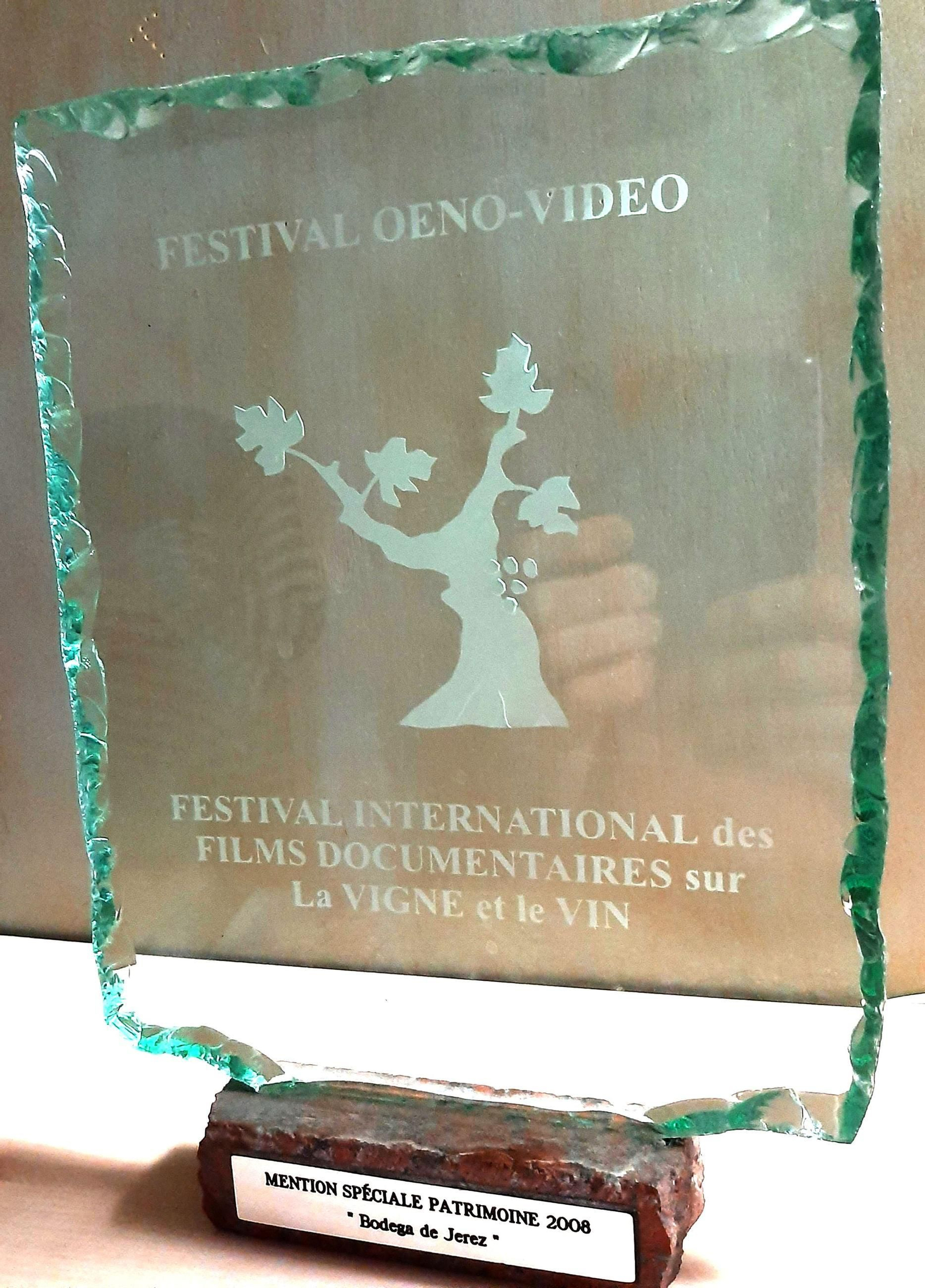 Trofeo Patrimonio del Festival de cine y vino francés. Trofeo Patrimonio del Festival de cine y vino francés.