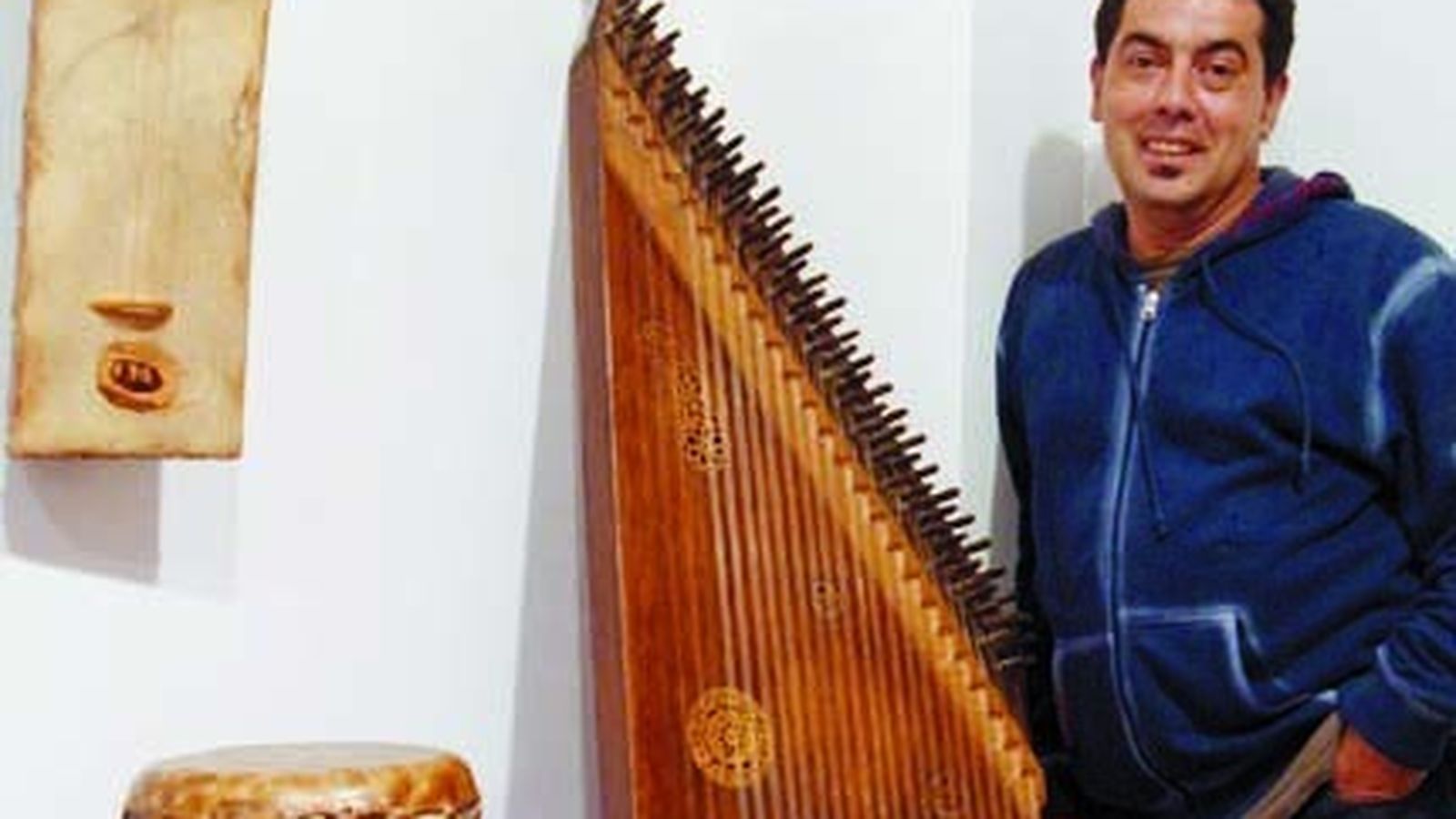 Manuel M. Mateo es el encargado de impartir el taller