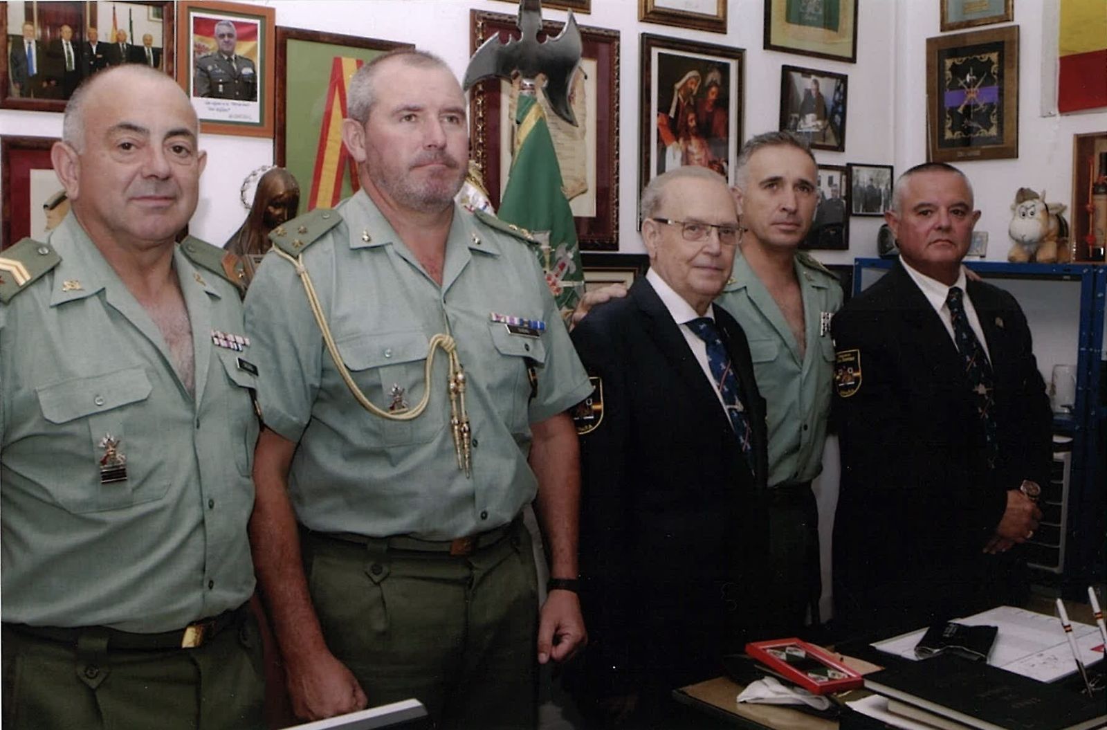 El general en Hermandad 'Dar Riffien'