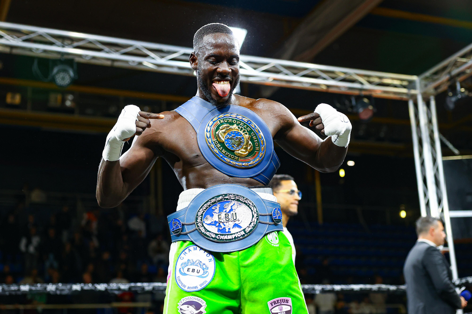 Las mejores fotos de la derrota de José Luis Navarro (El Cazador Jr) ante Gustave Tamba