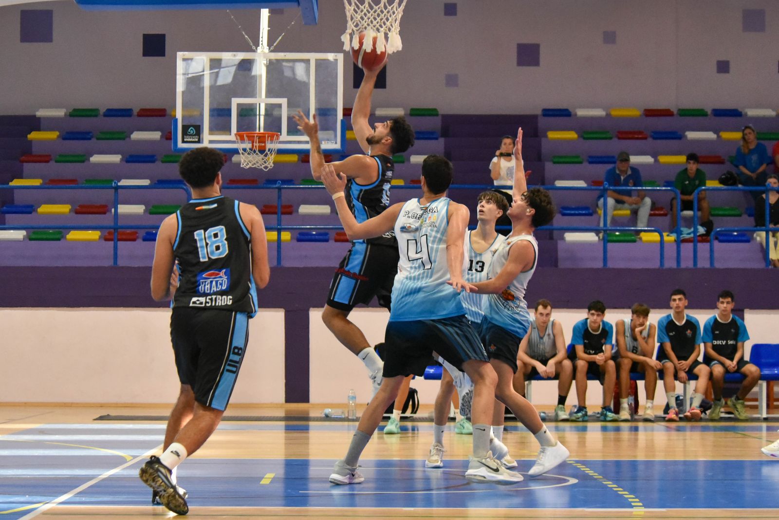 Las fotos de la semifinal de la Copa Diputación de baloncesto: ULB-Cimbis