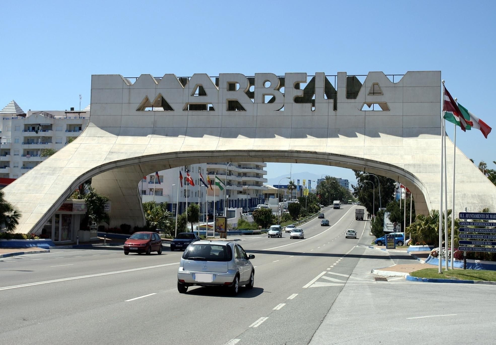 Arco de entrada a Marbella