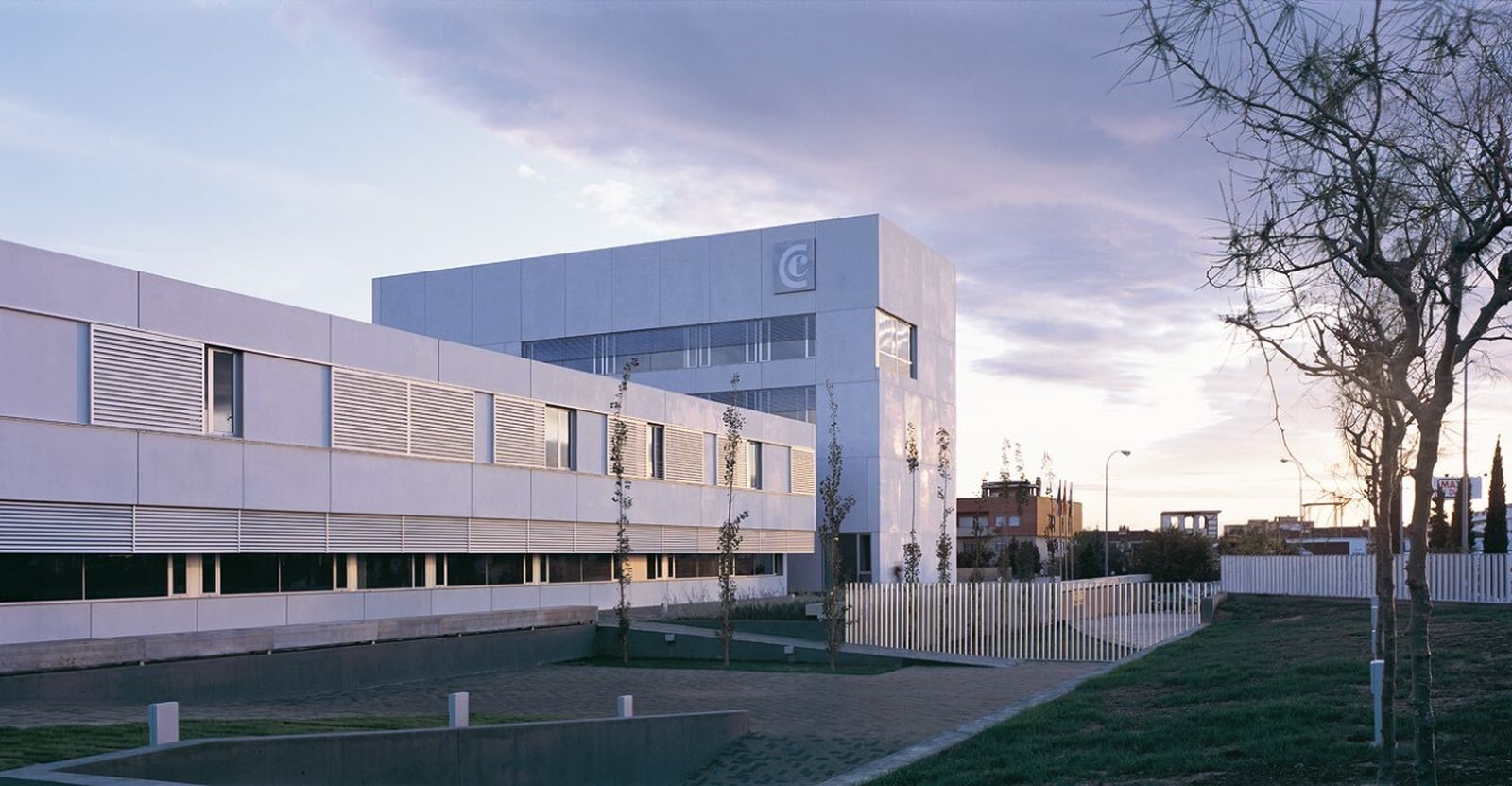 Un "hospital" para empresas de Granada en riesgo