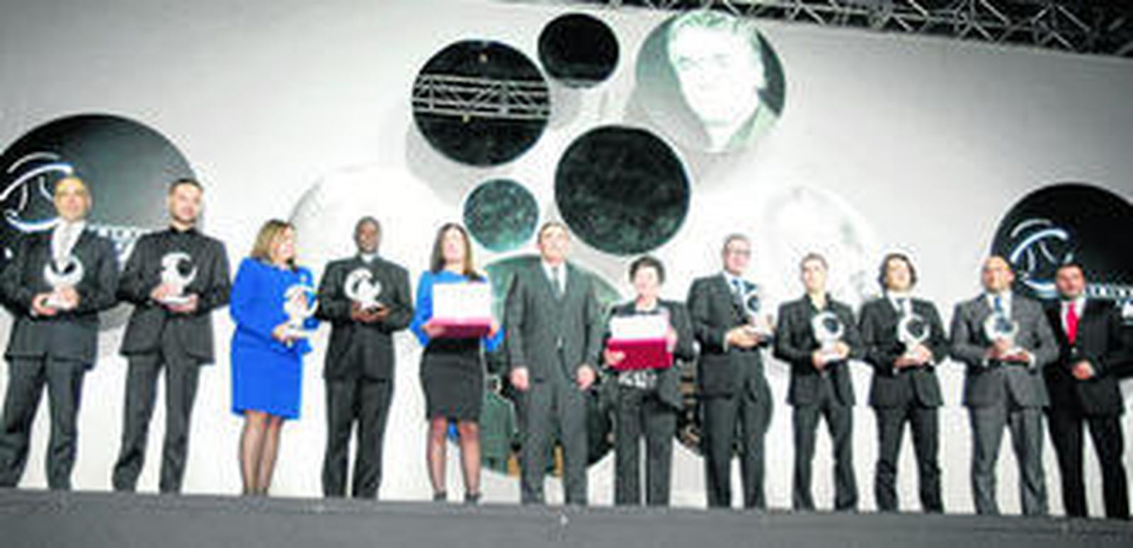 Los Premios Macael regresaron y, con ellos, la tradicional foto de familia de los galardonados, que este año tuvieron un enfoque totalmente internacional.