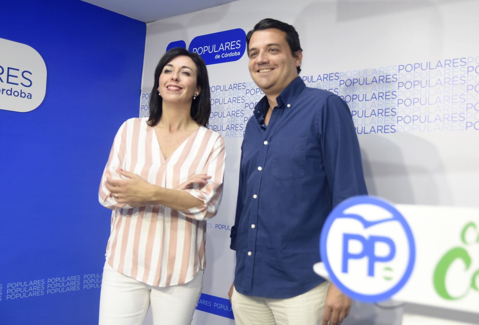 La secretaria María Luisa Ceballos y el portavoz José María Bellido.