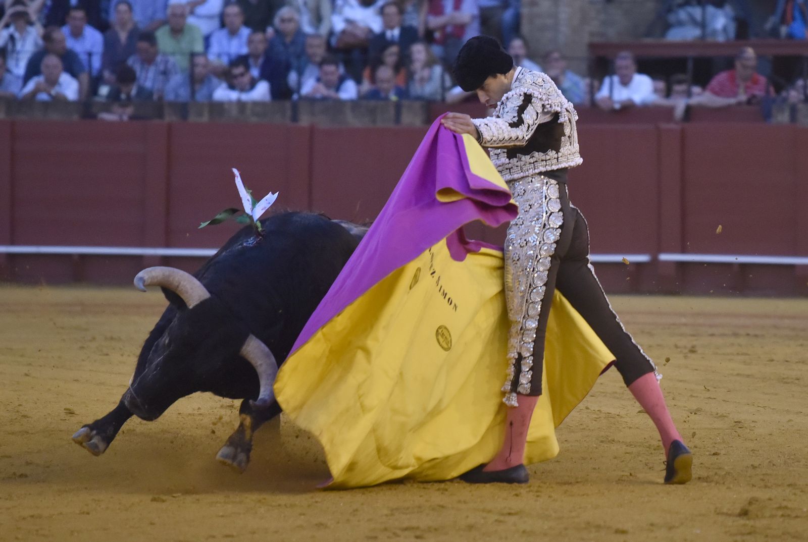 Las imágenes de la 13ª corrida de abono de La Maestranza