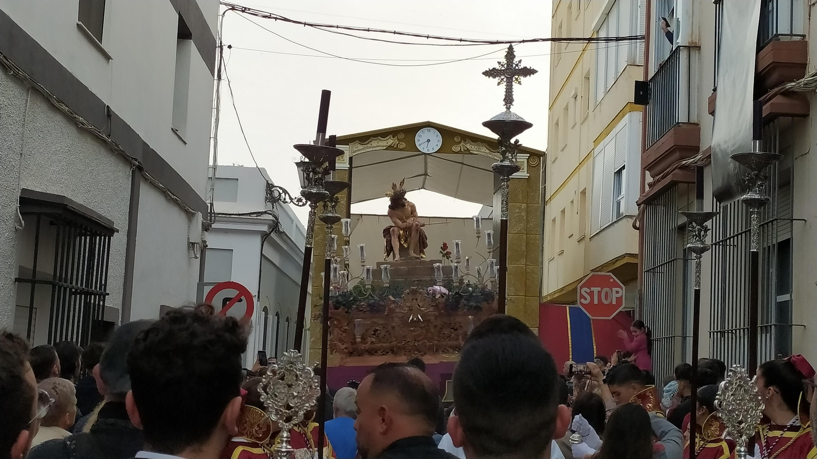 Las imágenes de la salida de la Coronación de Espinas en San Fernando