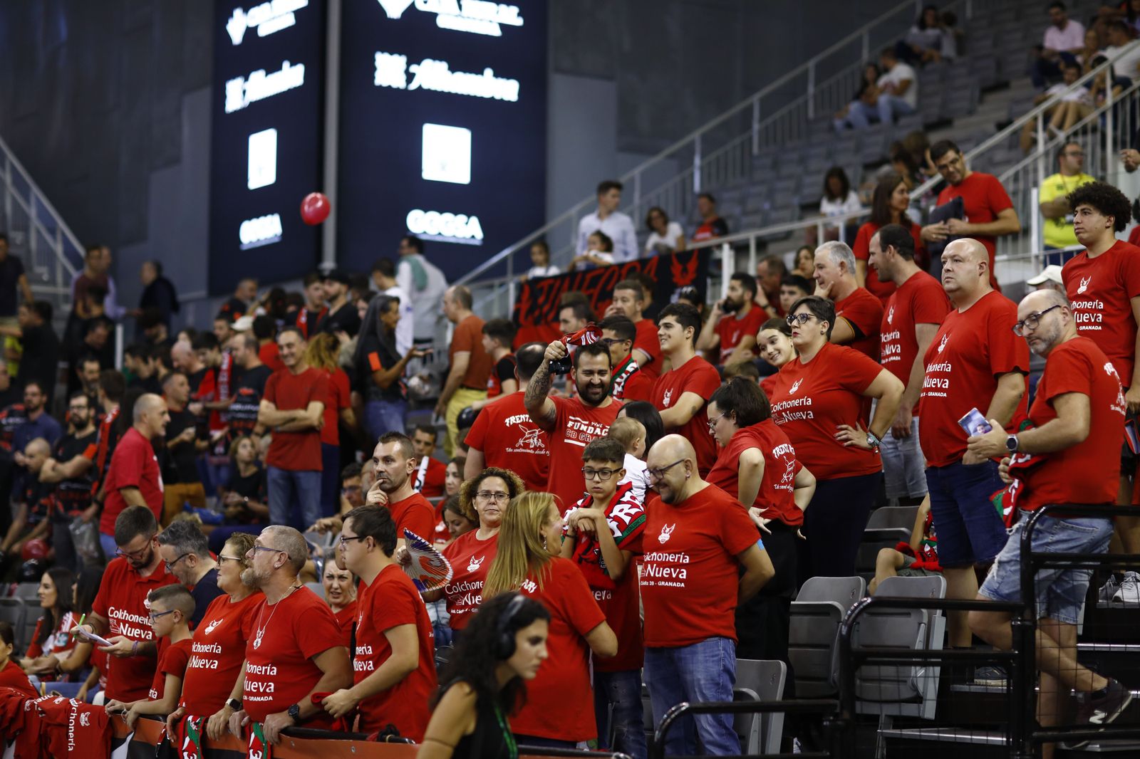 Encuéntrate en las gradas del Palacio de Deportes