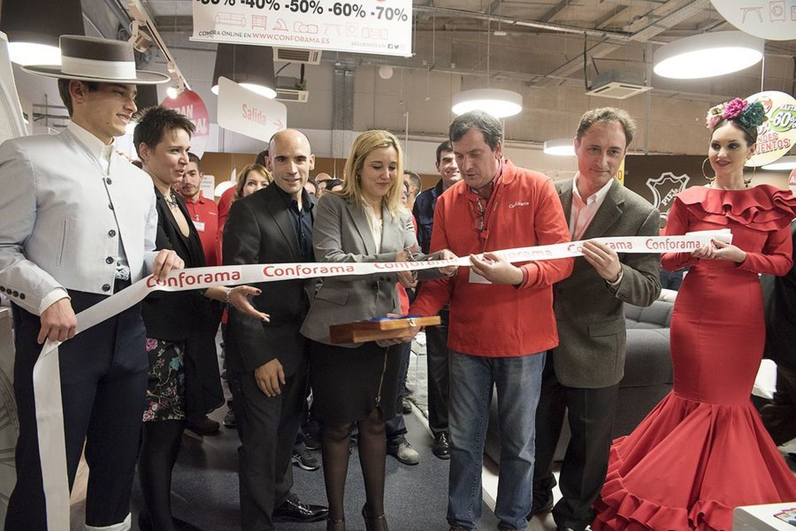 Inauguración de la nueva tienda de Conforama.