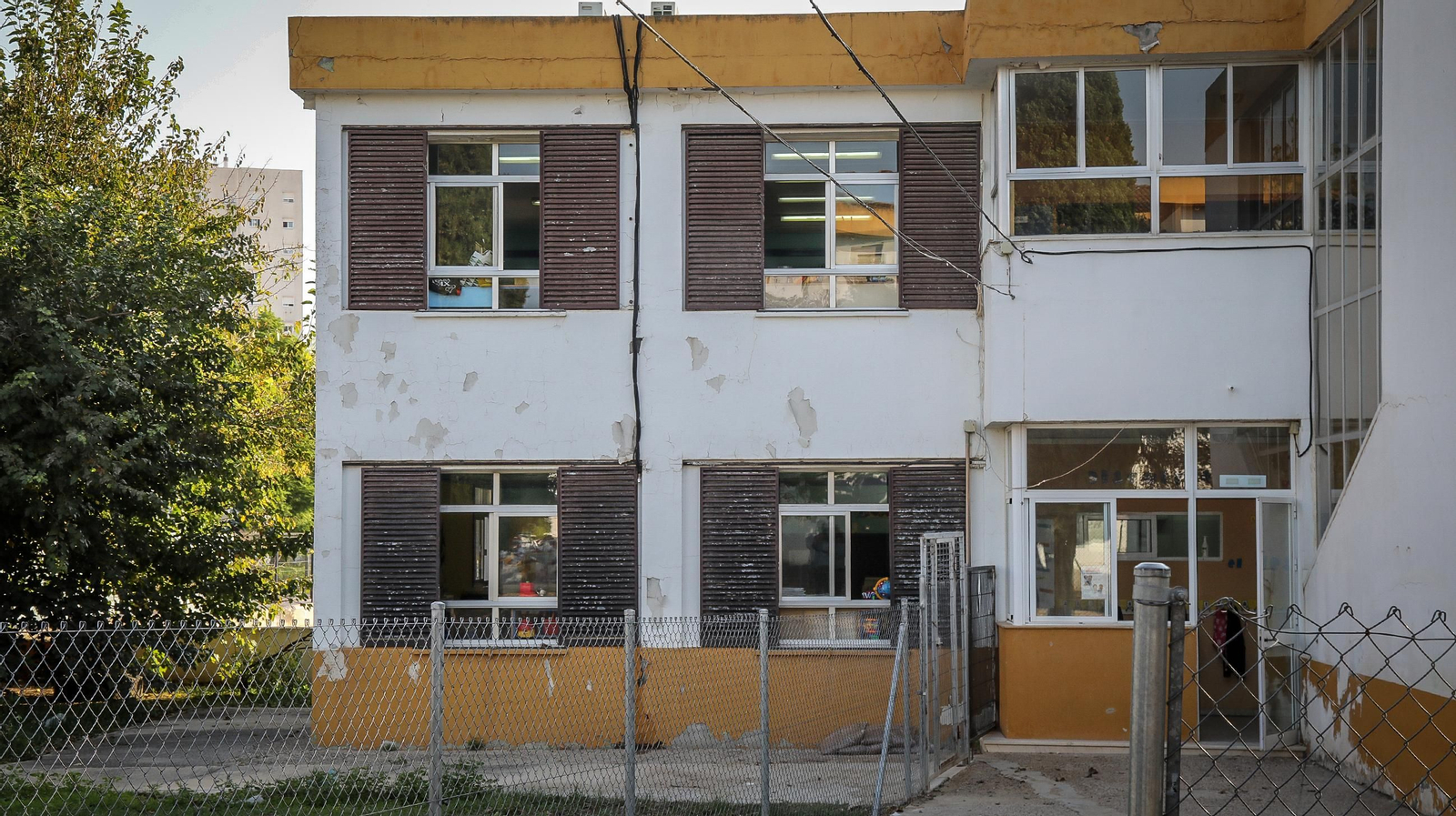 Imágenes del mal estado del CEIP Tartesos
