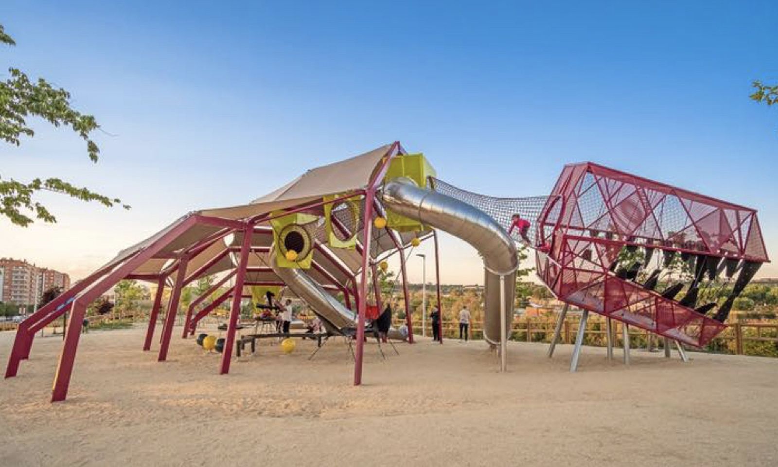 El megadinosaurio de 40 metros de largo y 17 de alto.