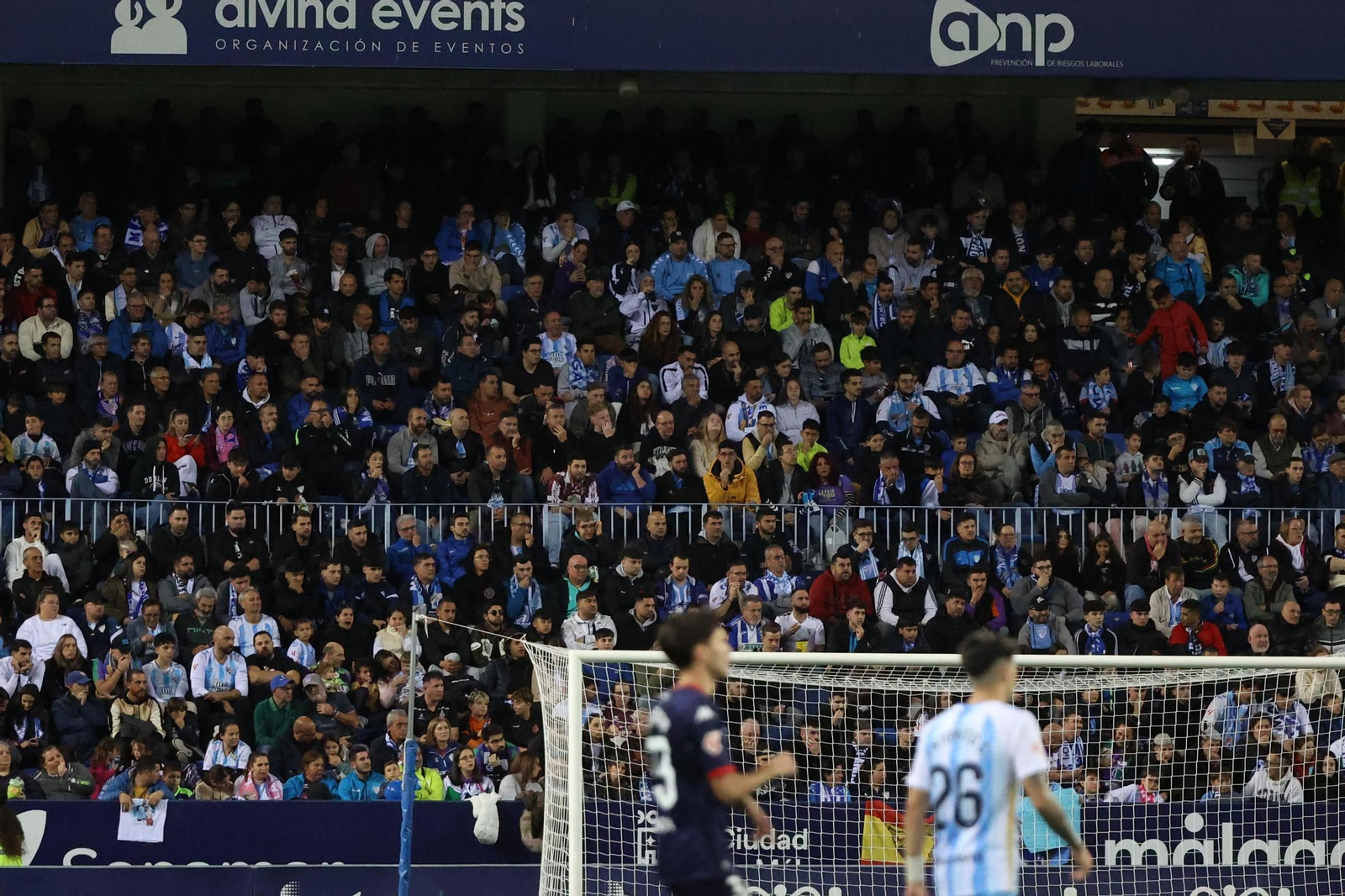 Búscate en las gradas en el Málaga-Deportivo