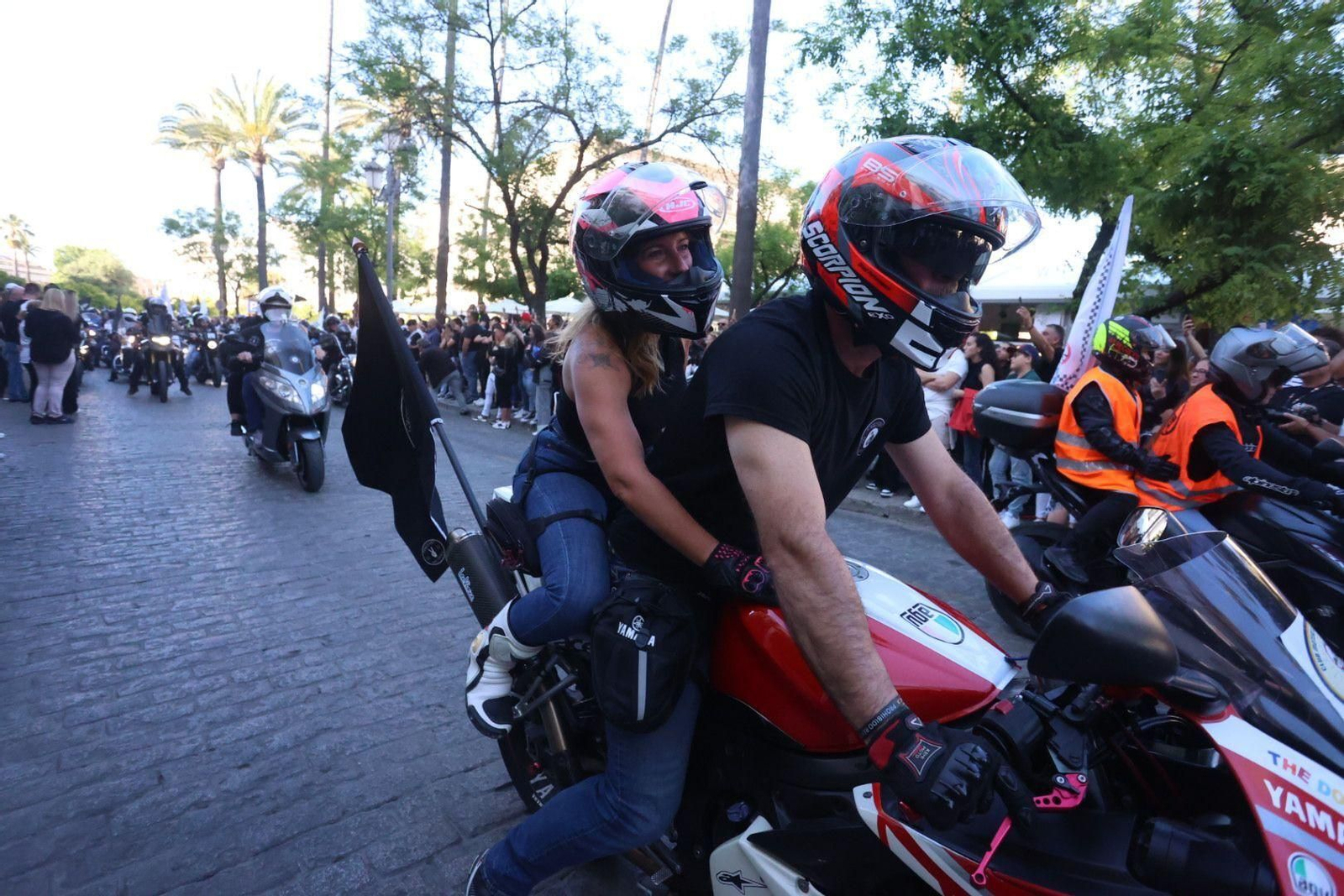 Jerez disfruta ya del ambiente del Gran Premio de MotoGP con la Gran Caravana Motera