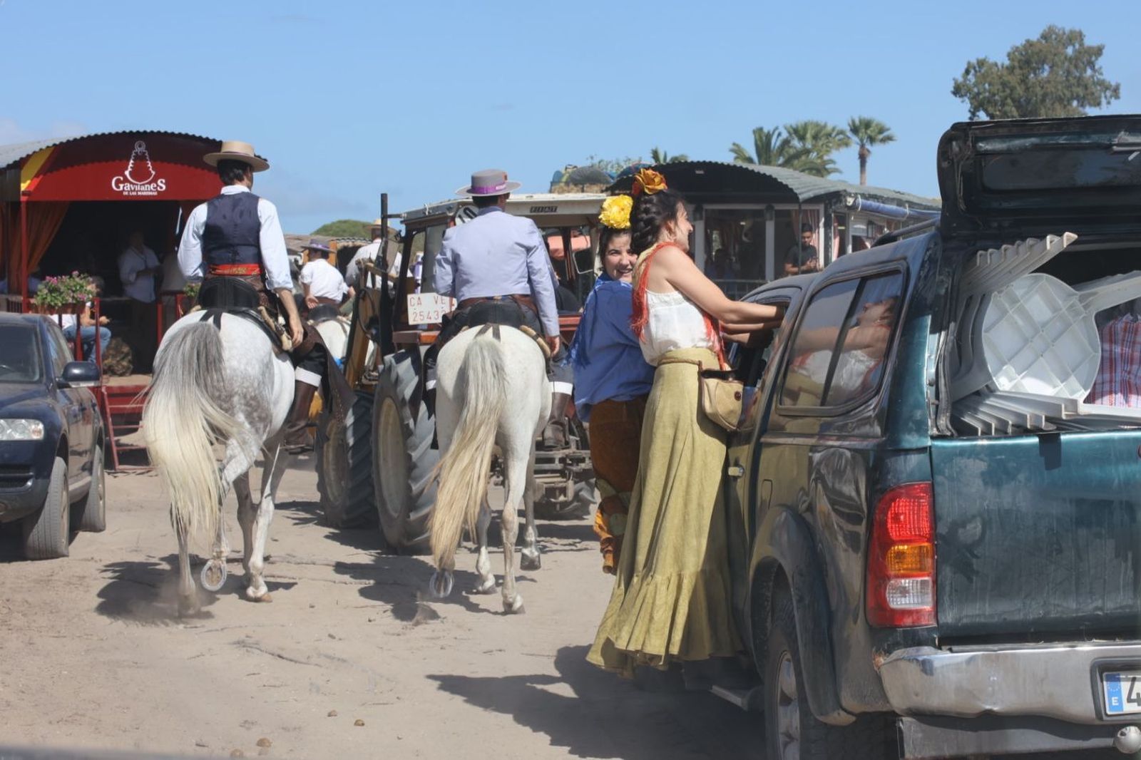 Imágenes de la Hermandad del Rocío de Jerez el jueves por el Coto