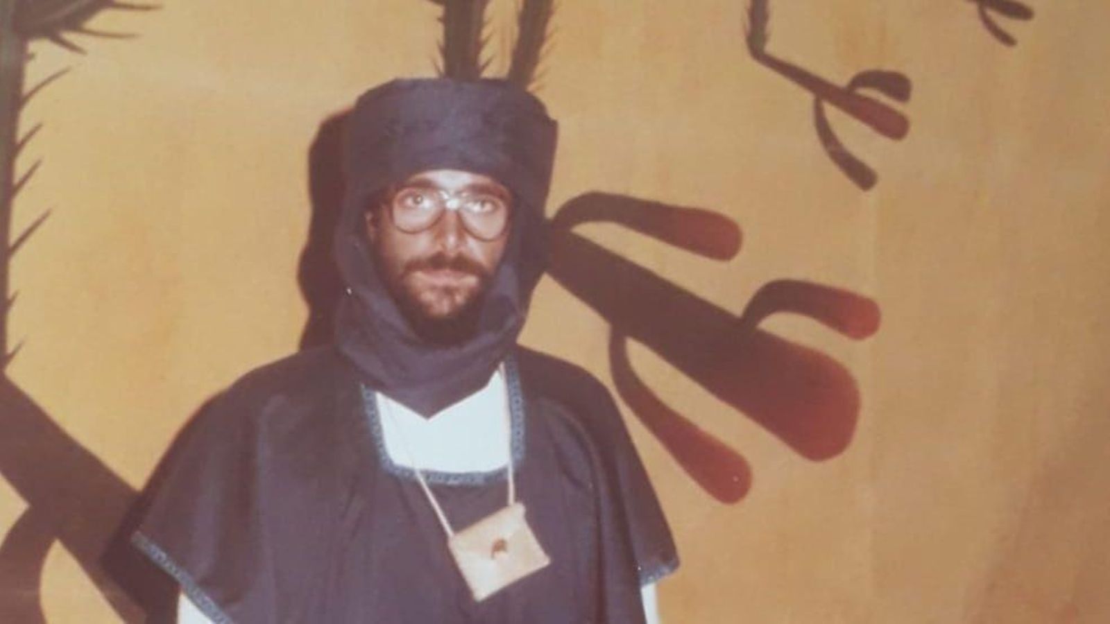 En la comparsa ‘Hombres azules’ (1985).