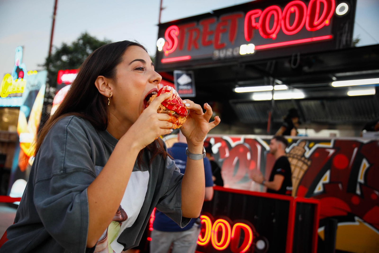Los macroeventos relacionados las hamburguesas están de moda entre los más jóvenes.