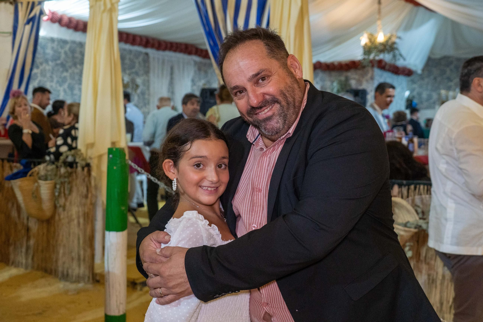 Imágenes del ambiente del ambiente de la noche del domingo en la Feria de Otoño y del Caballo 2025 de Huelva