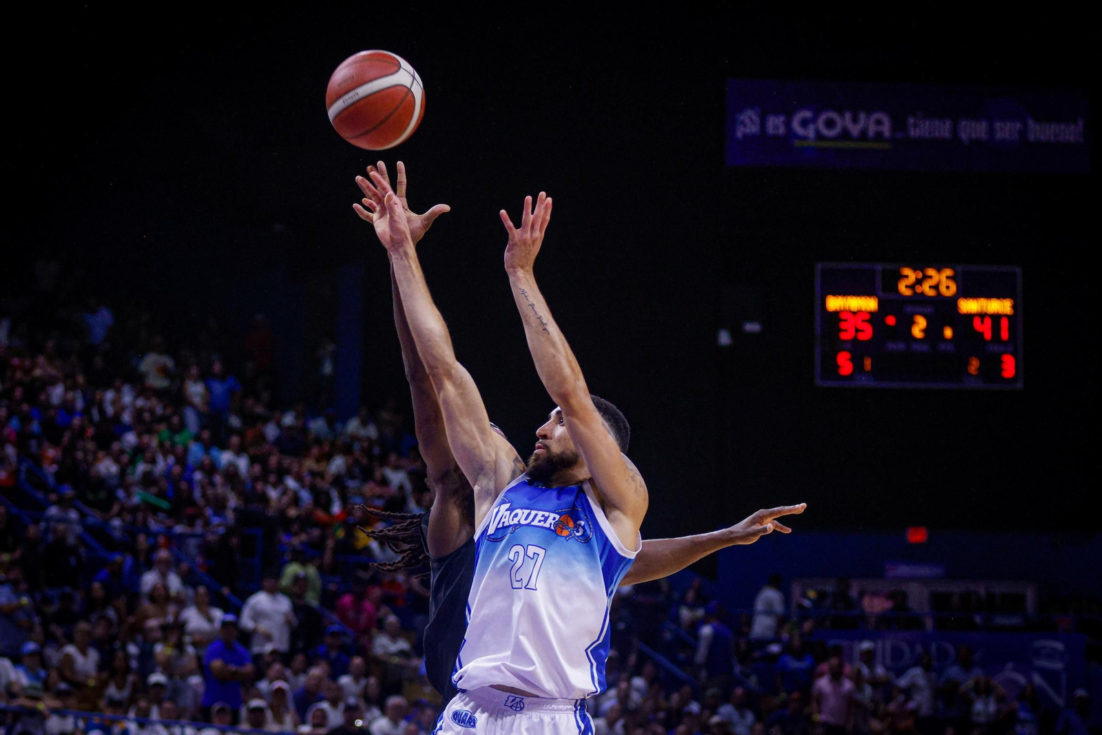 Show de Chris Duarte: 33 puntos y su equipo, a una victoria de la final