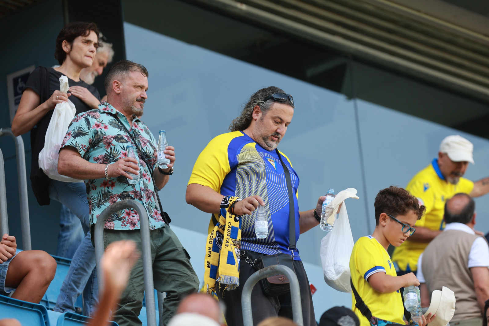 Búscate en las imágenes del Cádiz CF-Girona