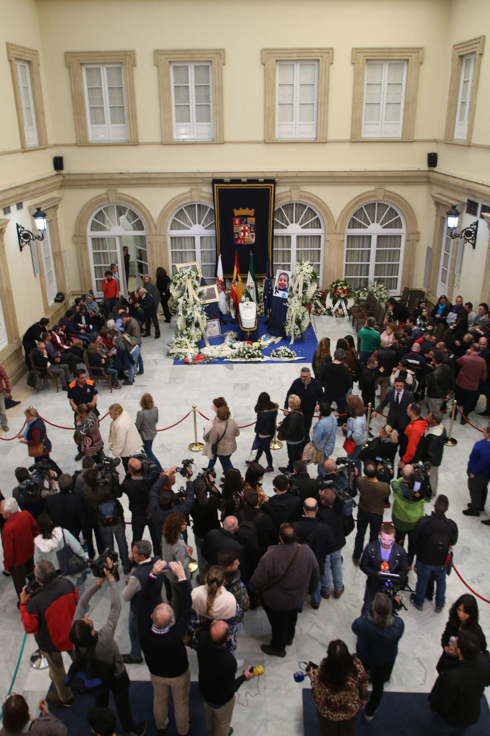 Las imágenes de la capilla ardiente por Gabriel