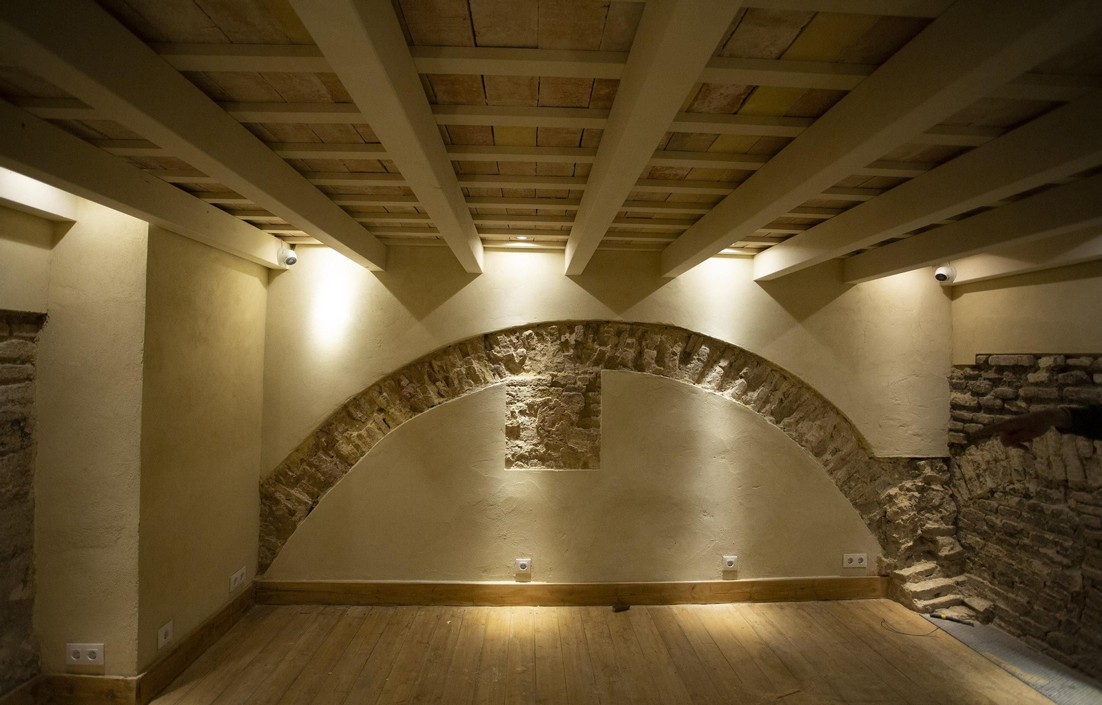 Los baños árabes del bar Giralda, en imágenes