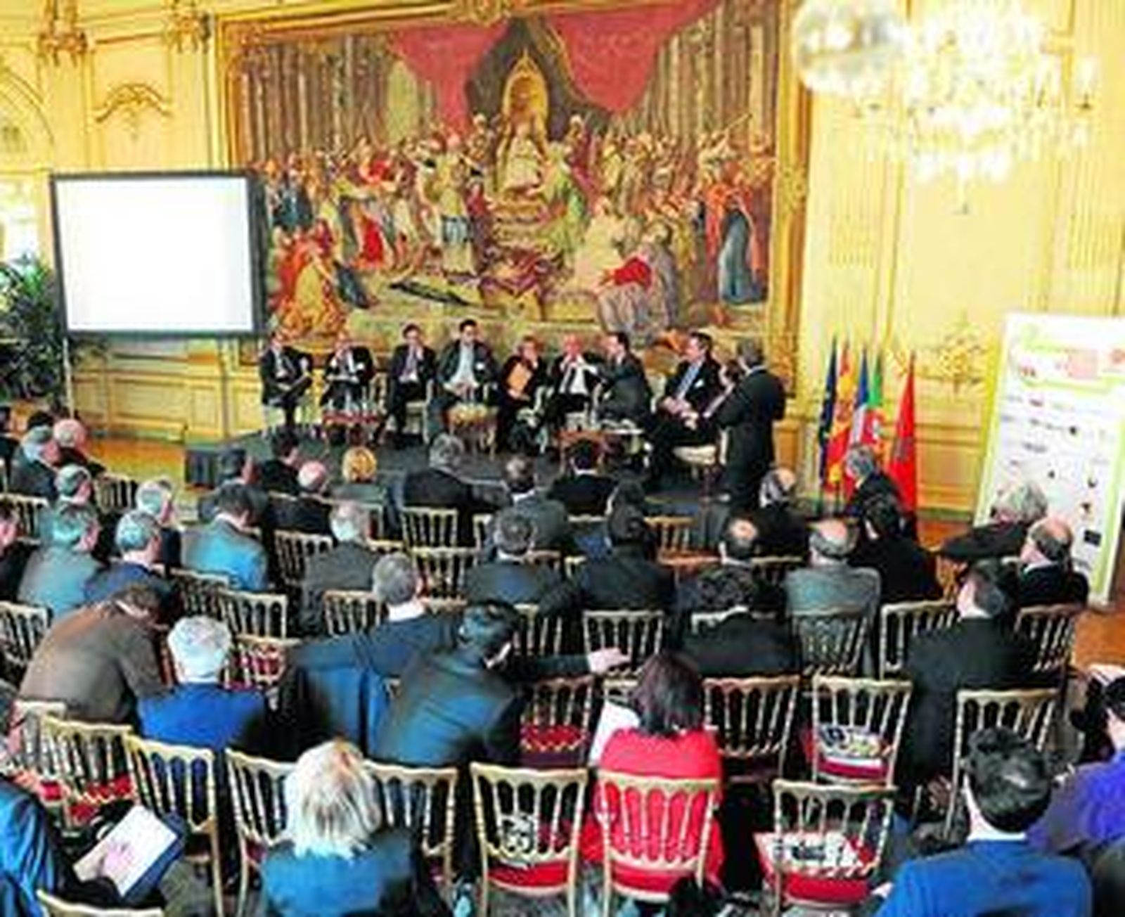 Representantes de España, Francia, Portugal, Suiza y Marruecos, ayer en París.