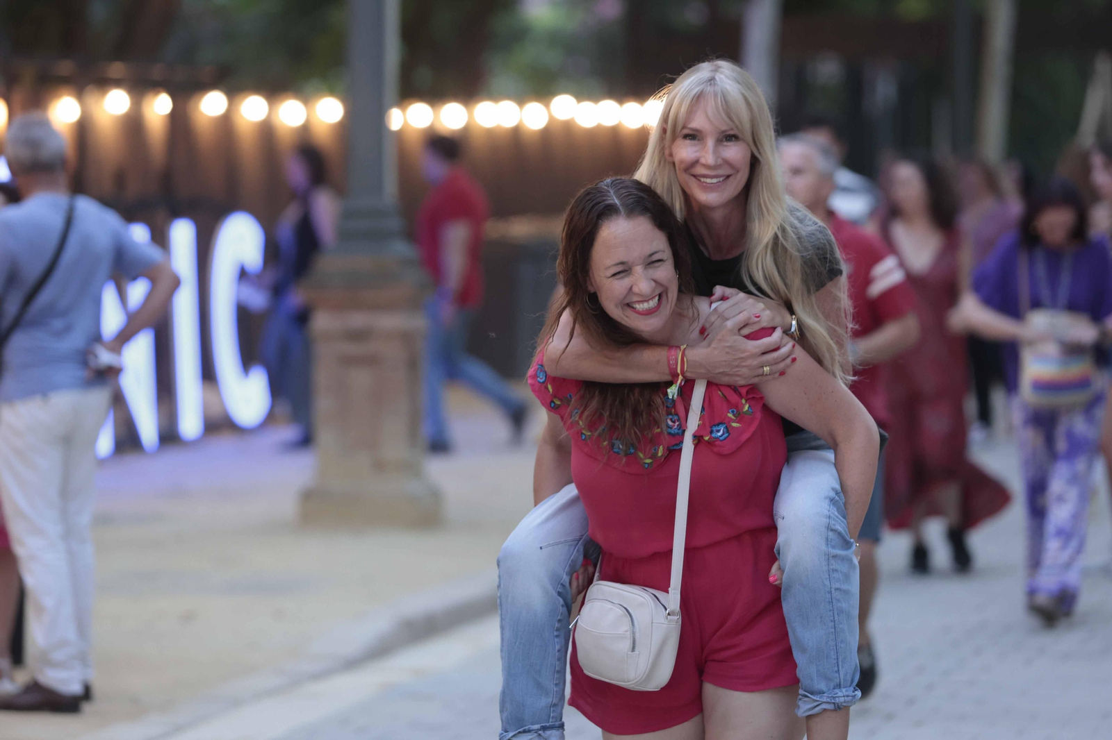 Búscate en el concierto de Alejandro Fernández