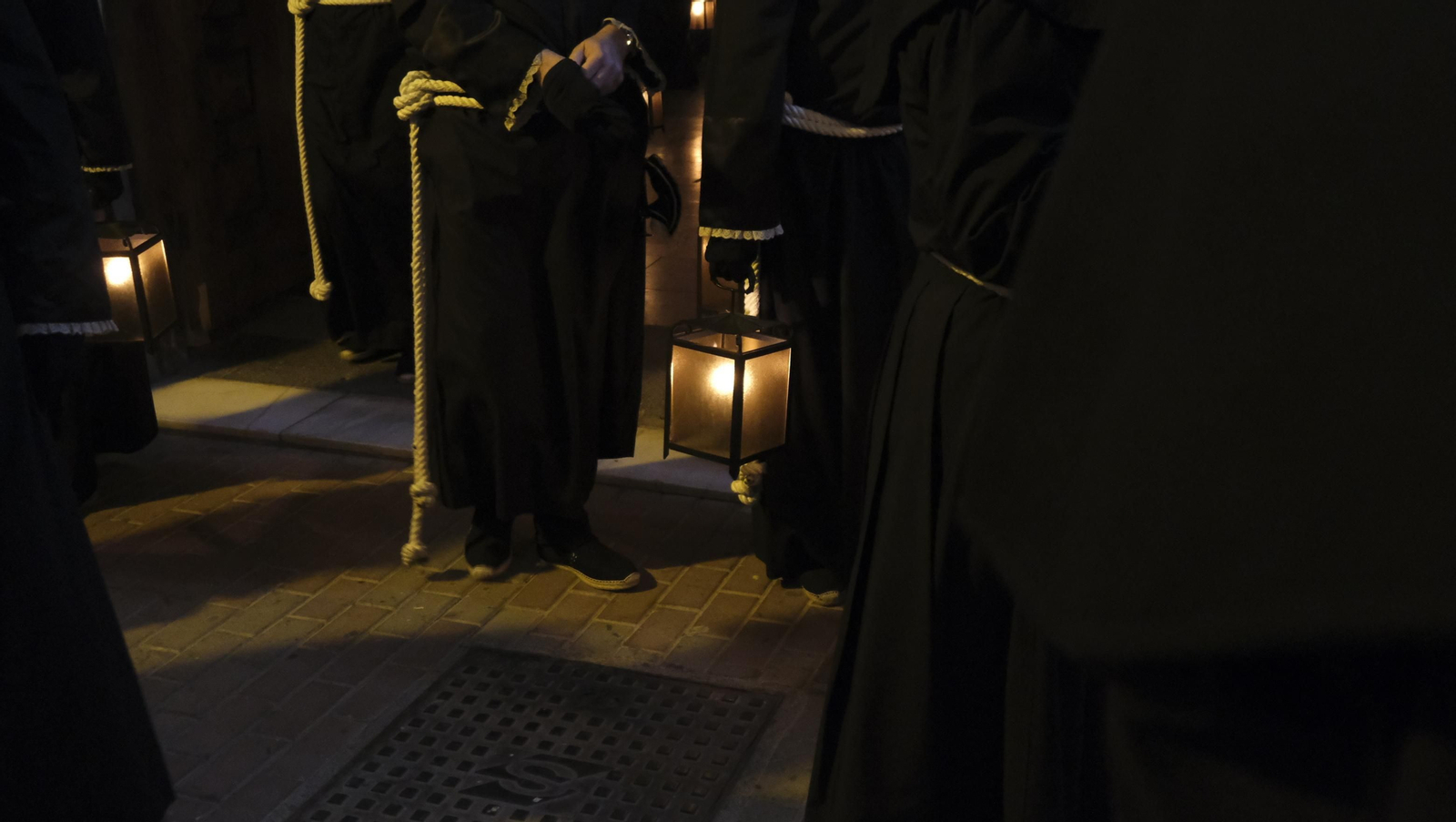 Procesión del Perdón en Almería, en imágenes