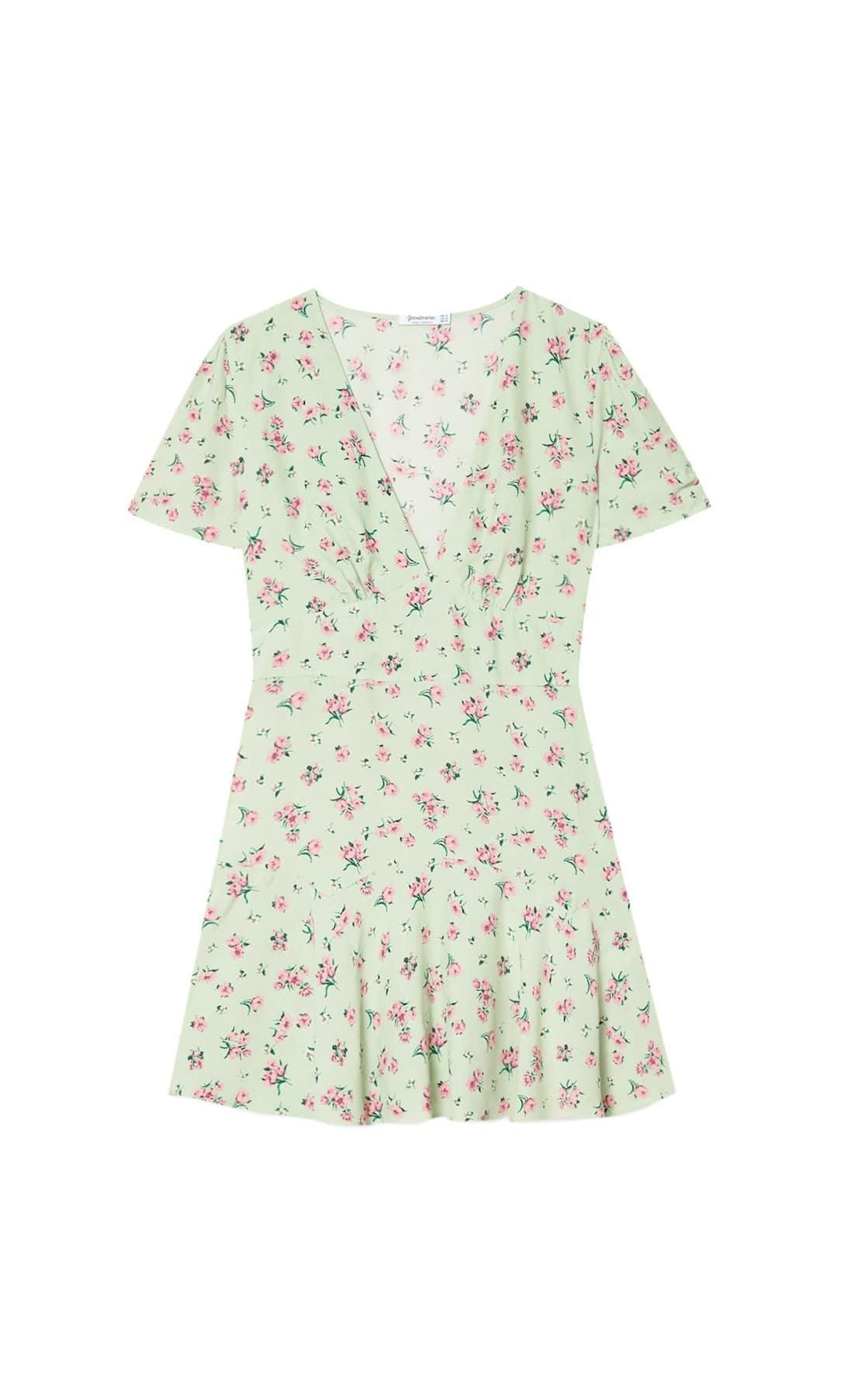 Vestido de flores de Stradivarius.