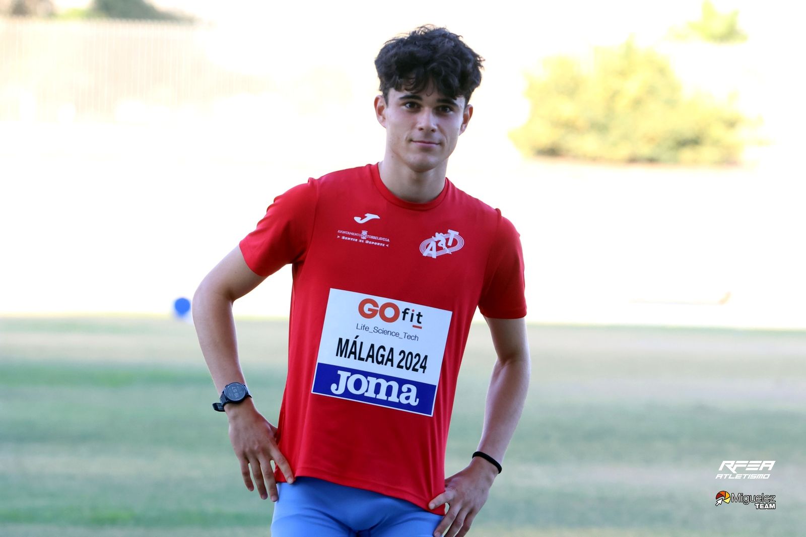 Alejandro Nuñez y el 4x100 del Nerja, campeones de España sub 18 en Málaga