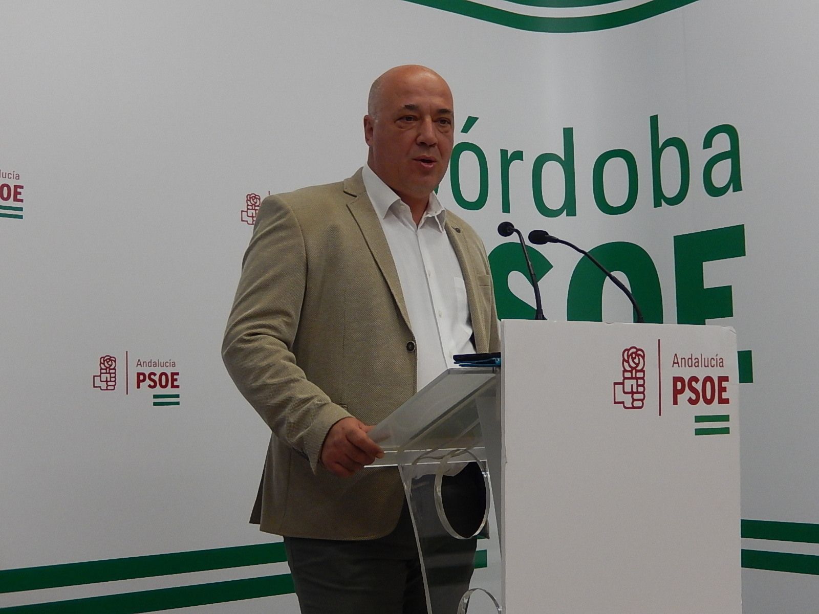 Antonio Ruiz, durante una rueda de prensa en la sede del PSOE de Córdoba.