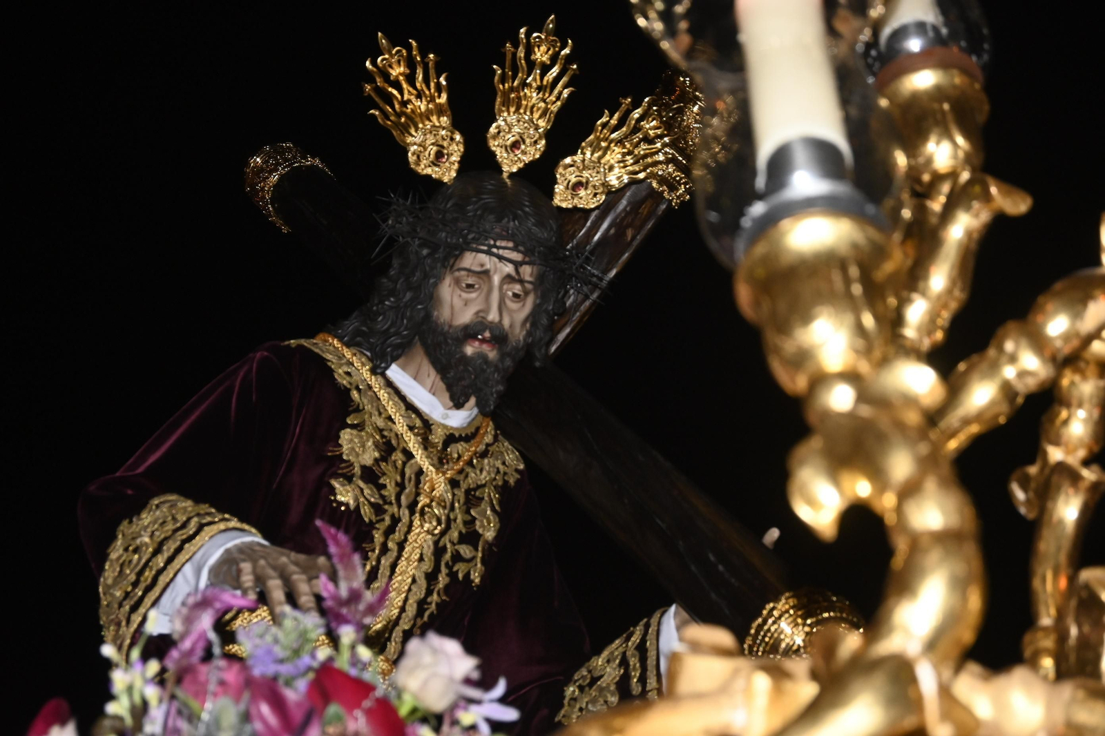 El Vía Crucis de la Semana Santa de Huelva, en imágenes