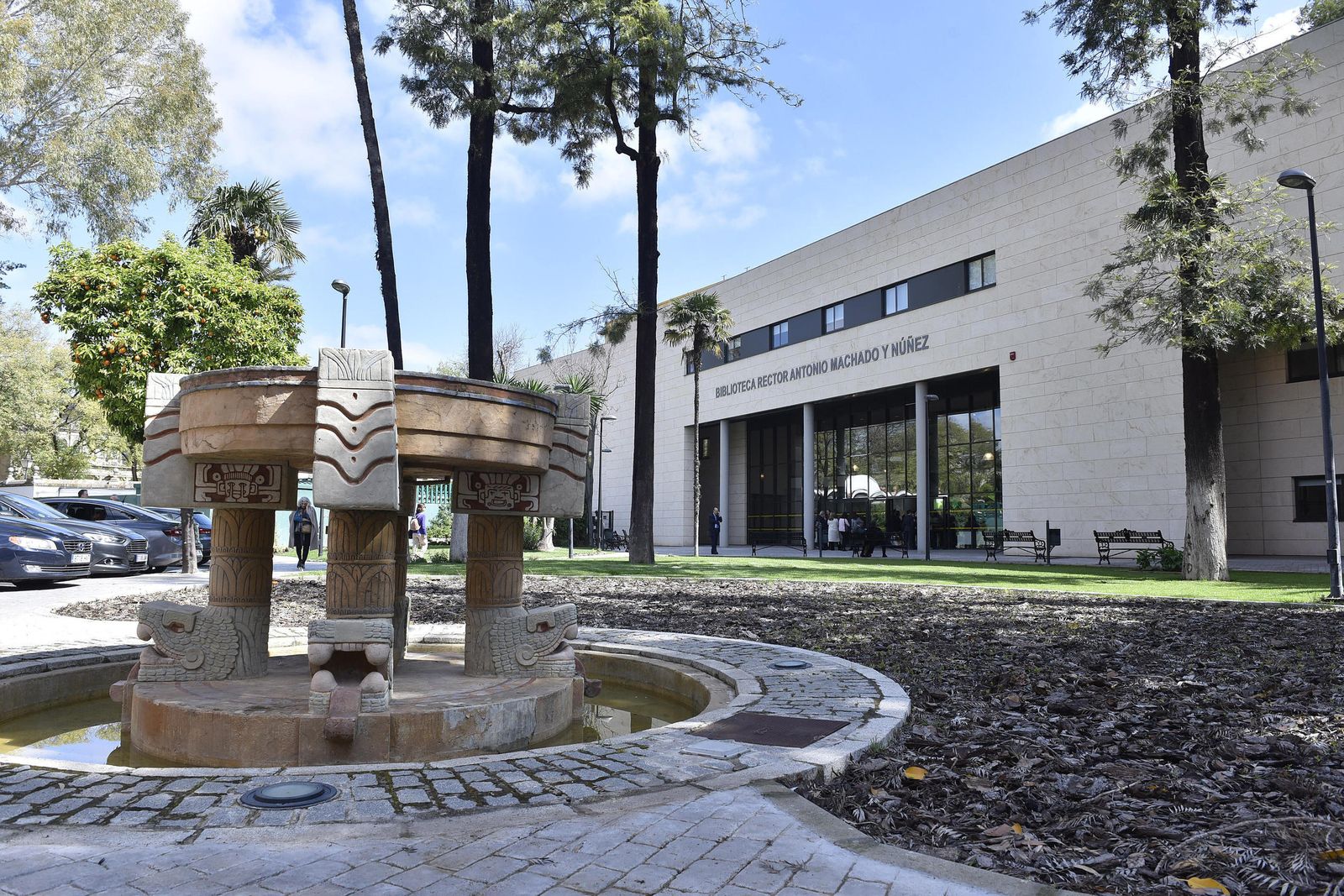 La inauguración de la Biblioteca de la Hispalense, en imágenes