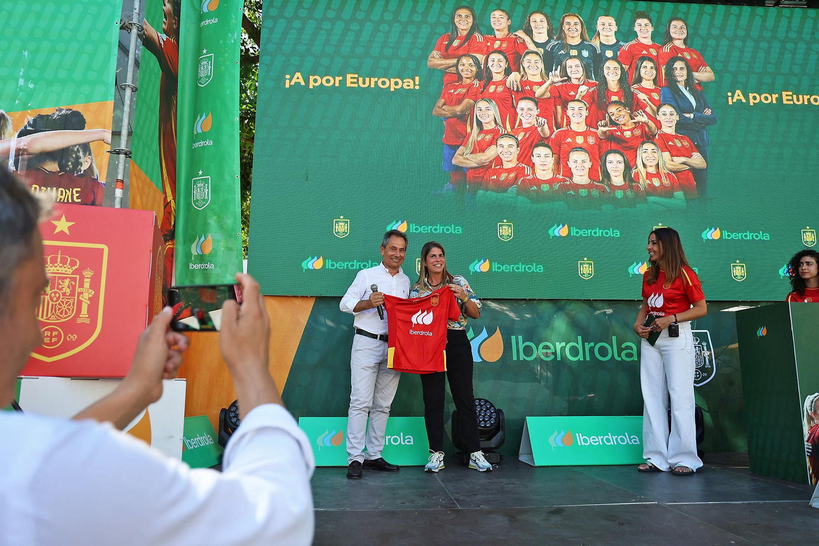 Imágenes de la Fan zone en Huelva de la Final de la Eurocopa entre Inglaterra y España Imágenes de la Fan zone en Huelva de la Final de la Eurocopa entre Inglaterra y España