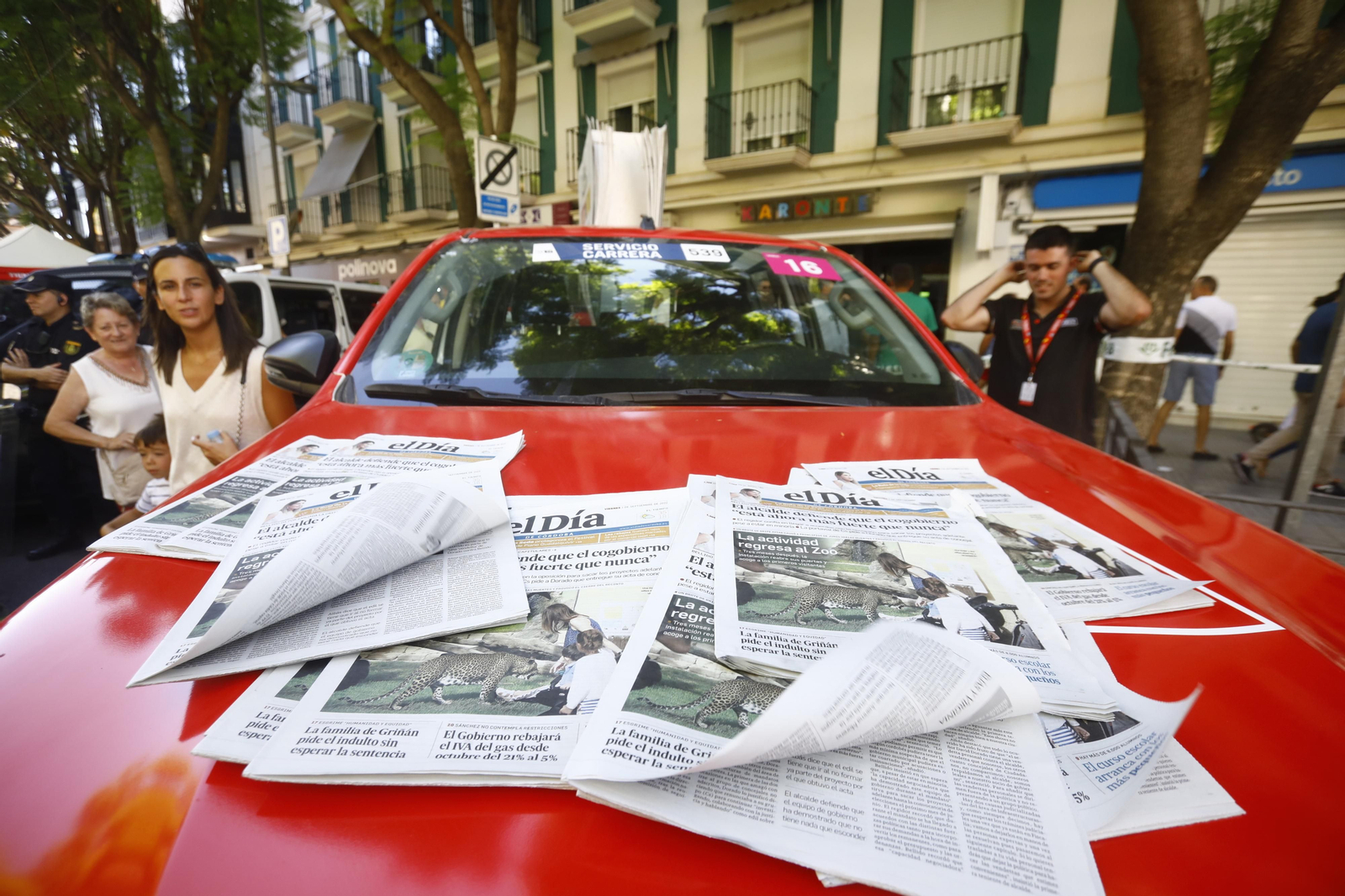 El ambiente en Montilla tras la llegada de La Vuelta, en imágenes