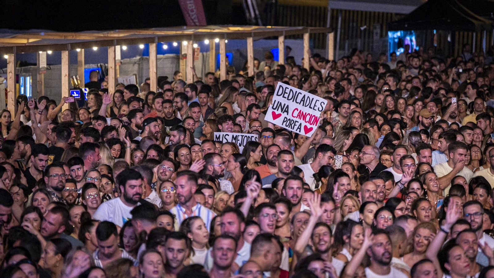 Las imágenes del concierto de despedida de Andy&Lucas en el muelle de Cádiz